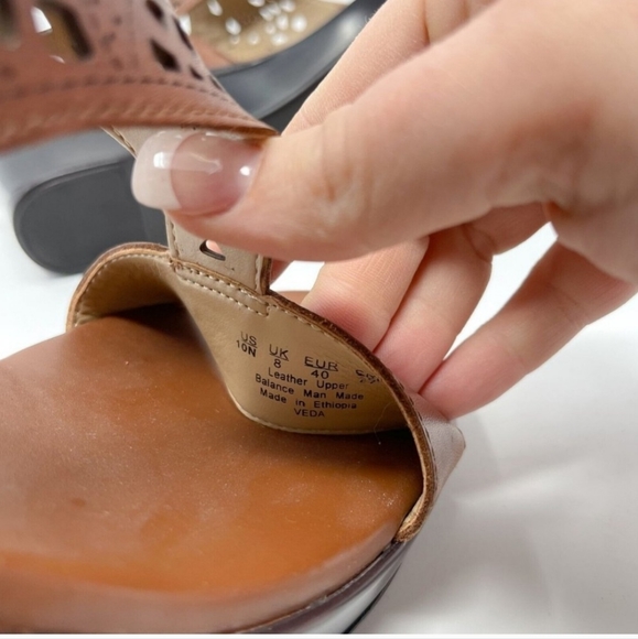 Naturalizer Cognac Brown Veda Wedge Sandals Women's Size 10 - Picture 9 of 11